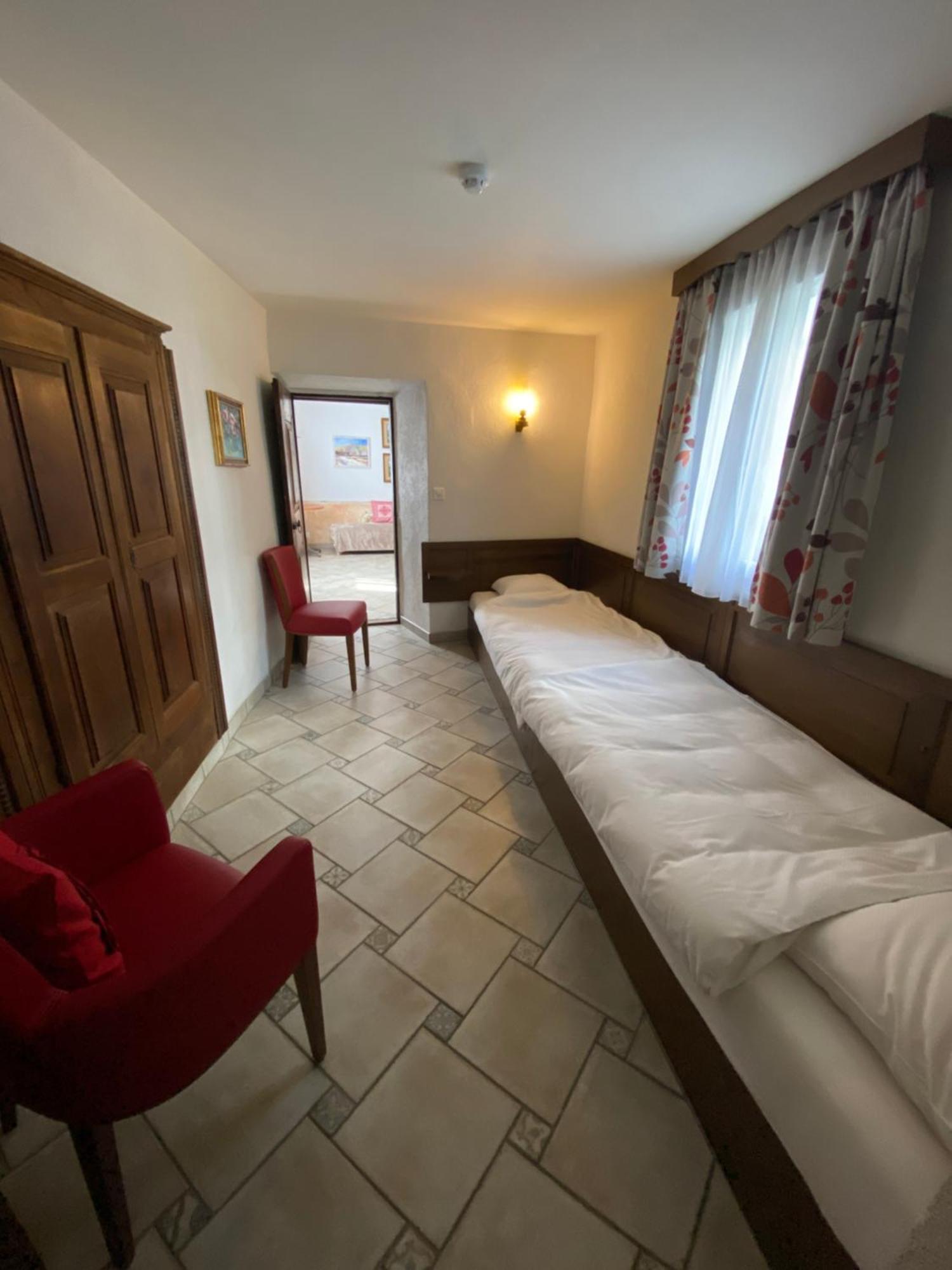 Hotel Antico Інтрагна Екстер'єр фото