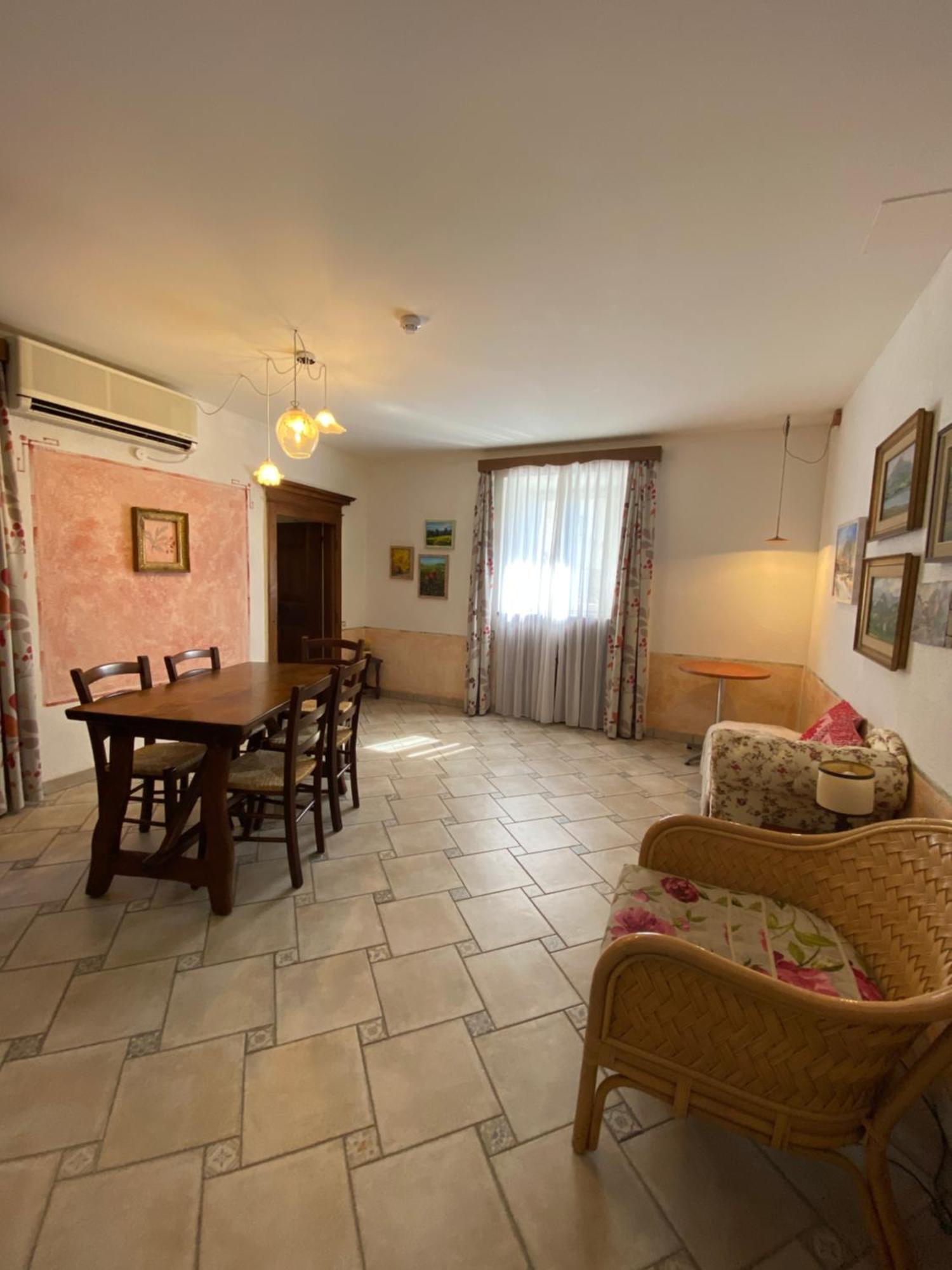 Hotel Antico Інтрагна Екстер'єр фото