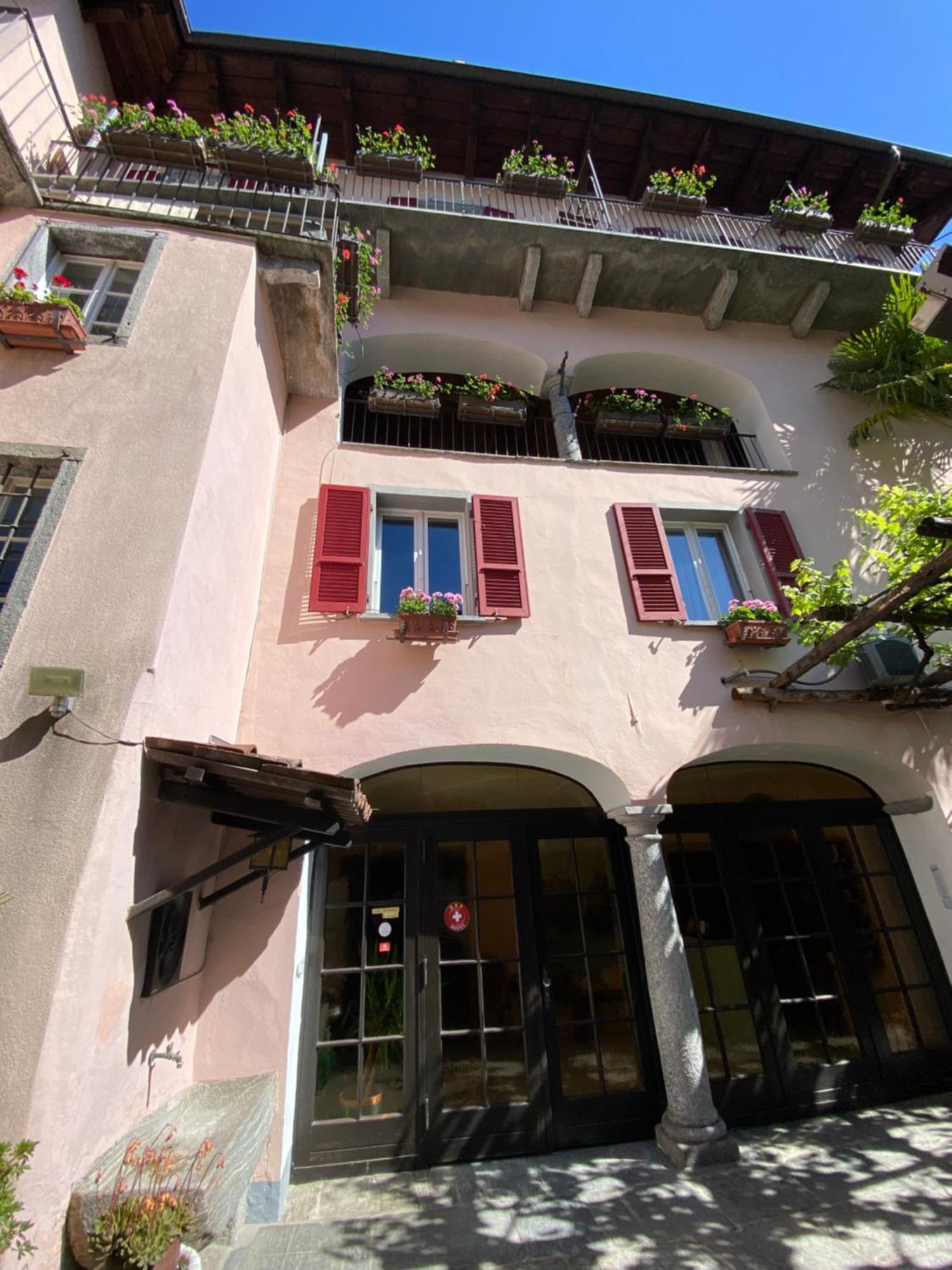 Hotel Antico Інтрагна Екстер'єр фото