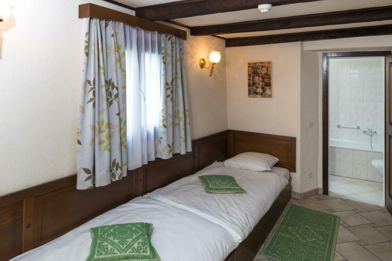 Hotel Antico Інтрагна Екстер'єр фото